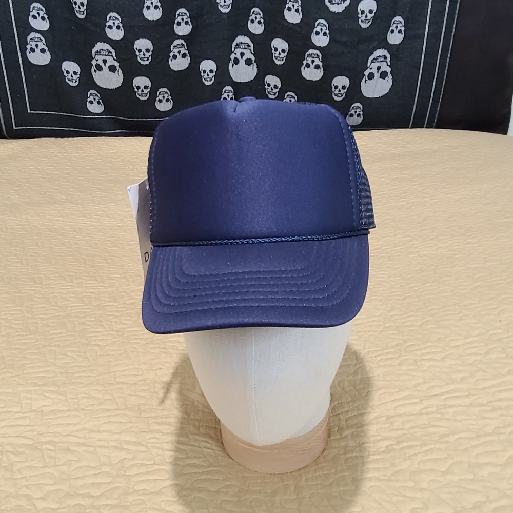 Dalix plain trucker hat
